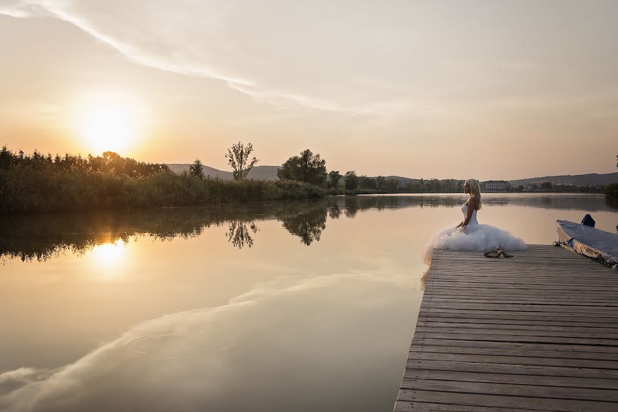 Svatební fotograf Eszter Semsei (esztersemsei). Fotografie z 4.října 2016