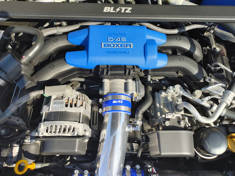 BRZのBlitzエアフィルター・BLITZオイルフィルター・カラードエンジンカバーに関するカスタム事例の投稿画像14枚目