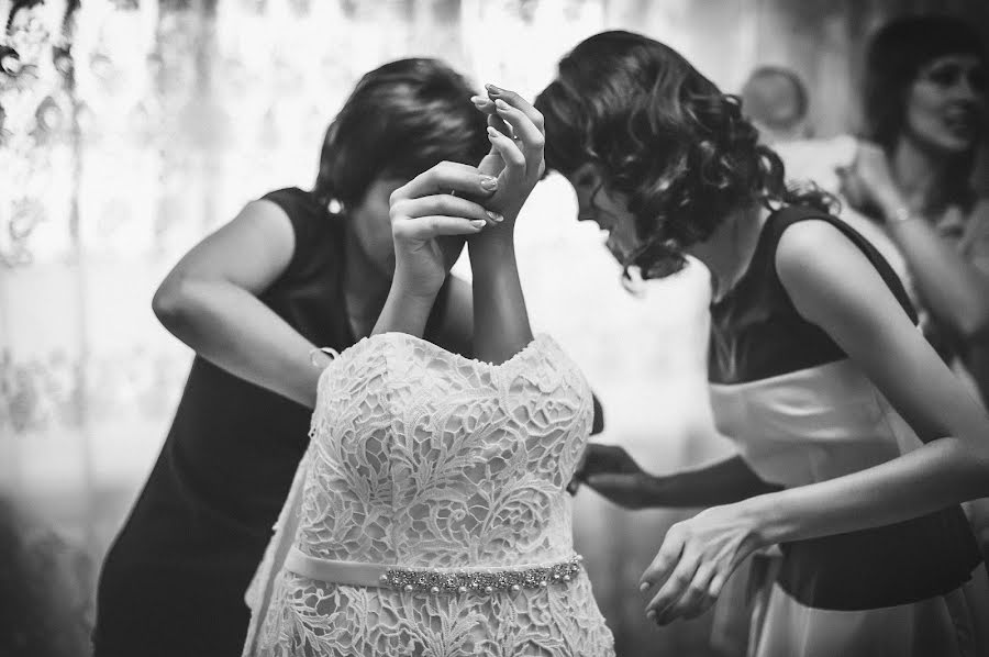 Wedding photographer Alena Grebeneva (grebeneva56). Photo of 1 December 2015