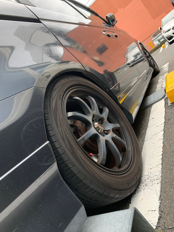 エリシオンのシャコタン・シャコタン　車止め・コインパーキングあるあるに関するカスタム事例の投稿画像2枚目