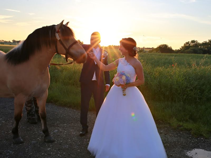 Fotograful de nuntă Simona Stanjurová (fotosimona). Fotografia din 29 octombrie 2017