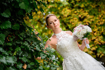 Fotógrafo de casamento Erika Baloghné Kerekes (ihlet). Foto de 8 de fevereiro 2022