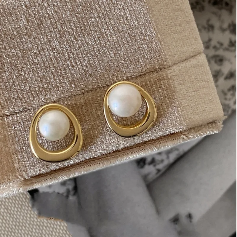 Parel Geometrische Oorstuds Licht luxe hoogwaardige oorbellen voor dames, perfect voor een elegante uitstraling.
