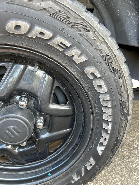 ジムニーのJB64W・ジムニー・タイヤ寿命・TOYOTIRES・OPEN COUNTRY R/Tに関するカスタム事例の投稿画像2枚目