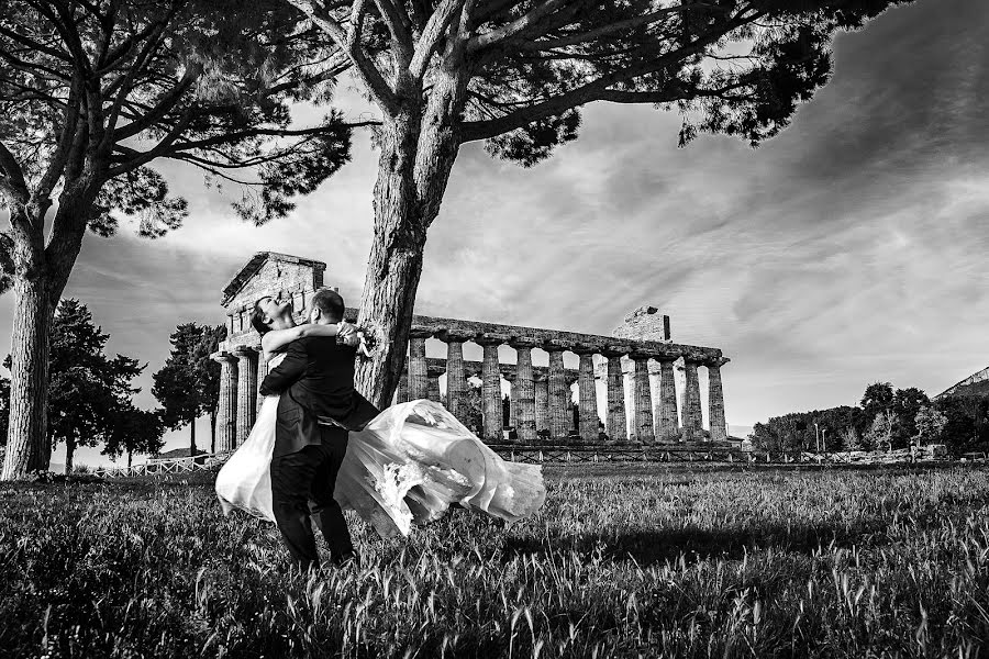 Wedding photographer Giuseppe Genovese (giuseppegenoves). Photo of 6 May 2015