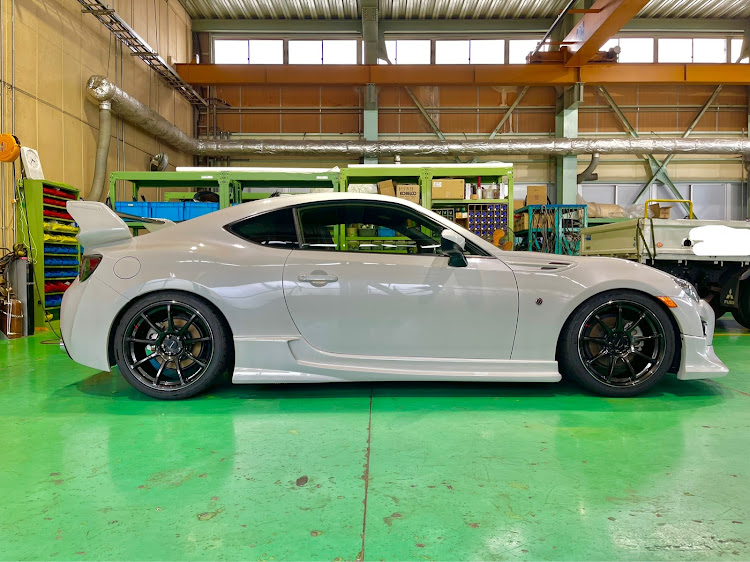 86の車高調整・洗車・コーティングに関するカスタム事例の投稿画像1枚目