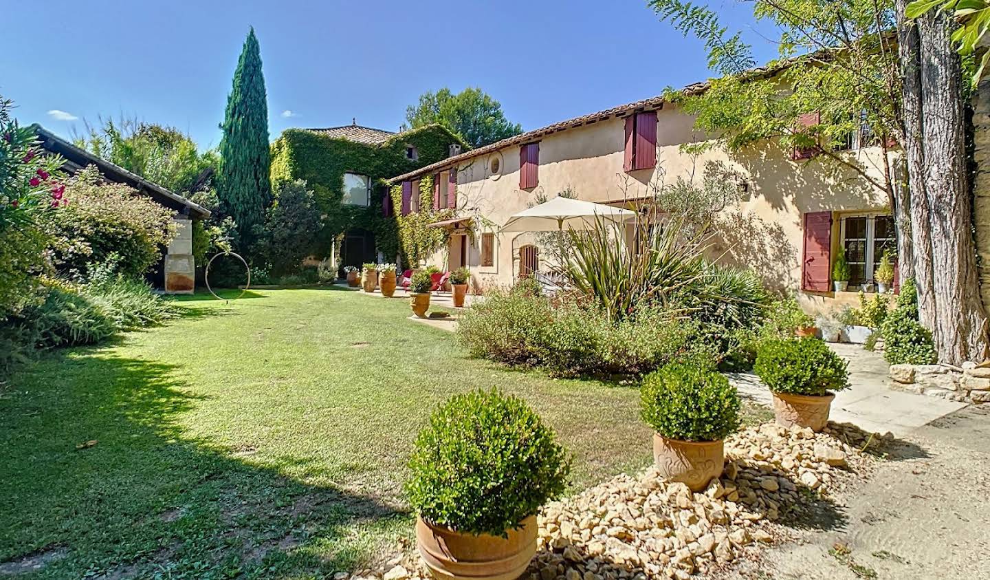 House with pool Pernes-les-Fontaines