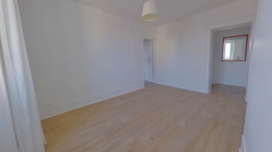 Location  appartement 2 pièces 30 m² à Enghien-les-Bains (95880), 845 €