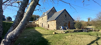 maison à Callac de bretagne (22)