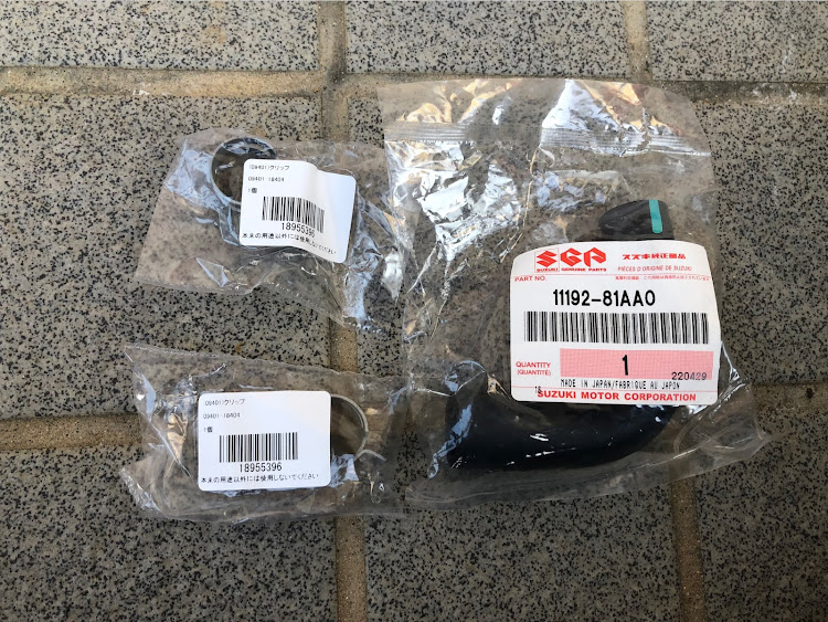 ジムニーのいつもイイネ&コメントありがとうございます🙇‍♂️・オイルキャッチタンク・サーモバンテージ巻き巻きに関するカスタム事例の投稿画像5枚目