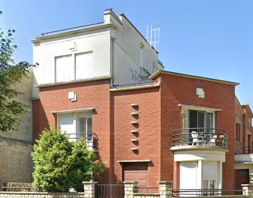 Propriété avec jardin 1