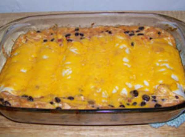 Easy Cheesy Beany Chicken Enchiladas_image