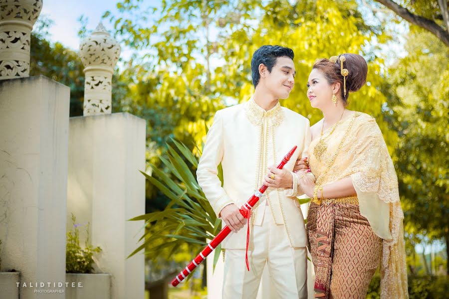 Fotógrafo de casamento Piyapong Kullajit (beer339). Foto de 7 de setembro 2020