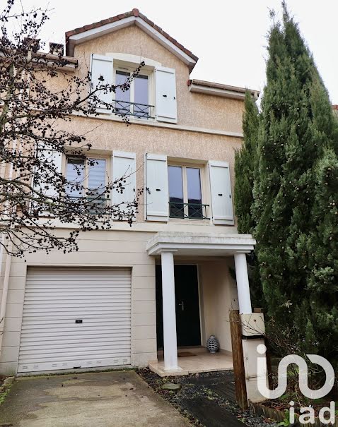 Vente maison 6 pièces 124 m² à Sainte-genevieve-des-bois (91700), 339 900 €