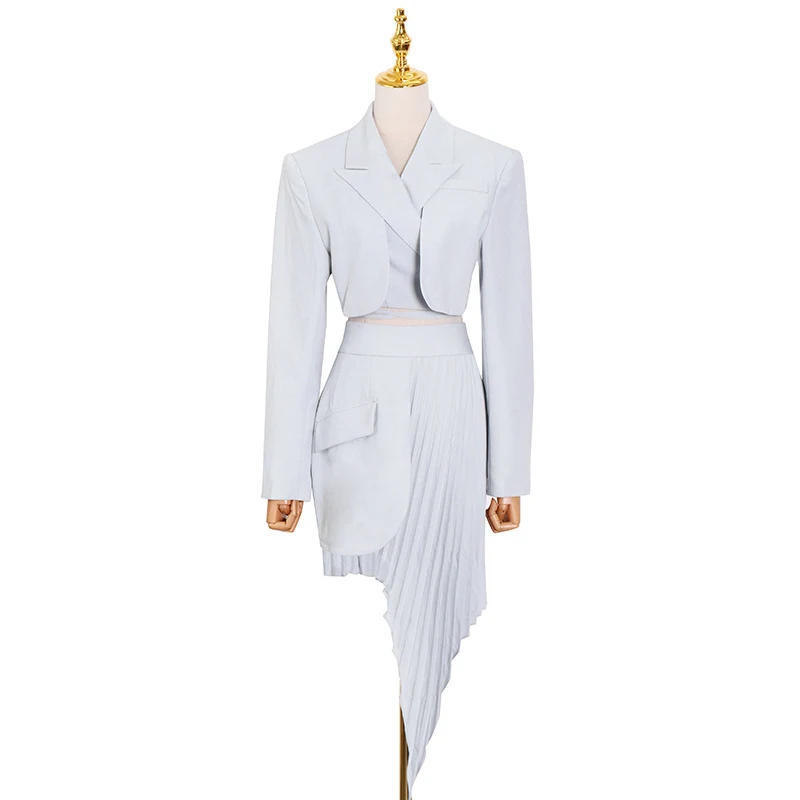 Ensemble jupe plissée biseautée pour femme Élégance intemporelle, coupe flatteuse, idéal pour le bureau ou les événements formels, confort et style assurés.