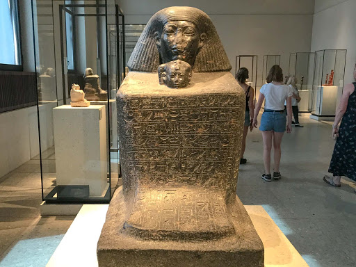 The chief steward of Amun, Sen-en-Mut, and princess Neferu-Re, dating to 1457-1479 B.C. at the Neues Museum in Berlin. 