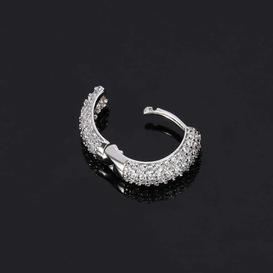 Boucles d'oreilles rondes à bulles en zircon pour hip hop. Accessoires d'oreille tendance et stylés, parfait pour un look audacieux. Sublimez votre style!