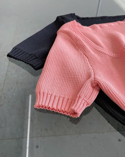Title 7, Bloggerstyle Fashionable Squareneck Short Navel...