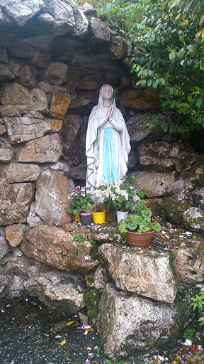 Représentation de la Grotte de Lourdes