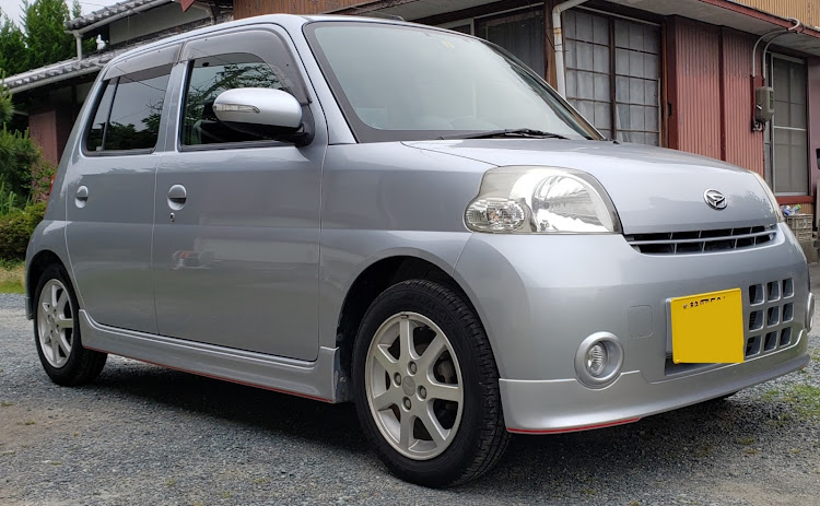 エッセの納車・おしりは大事！に関するカスタム事例の投稿画像1枚目