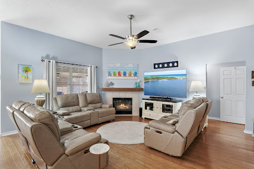 Seaside house with pool and garden 5