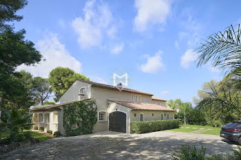 villa à Mougins (06)