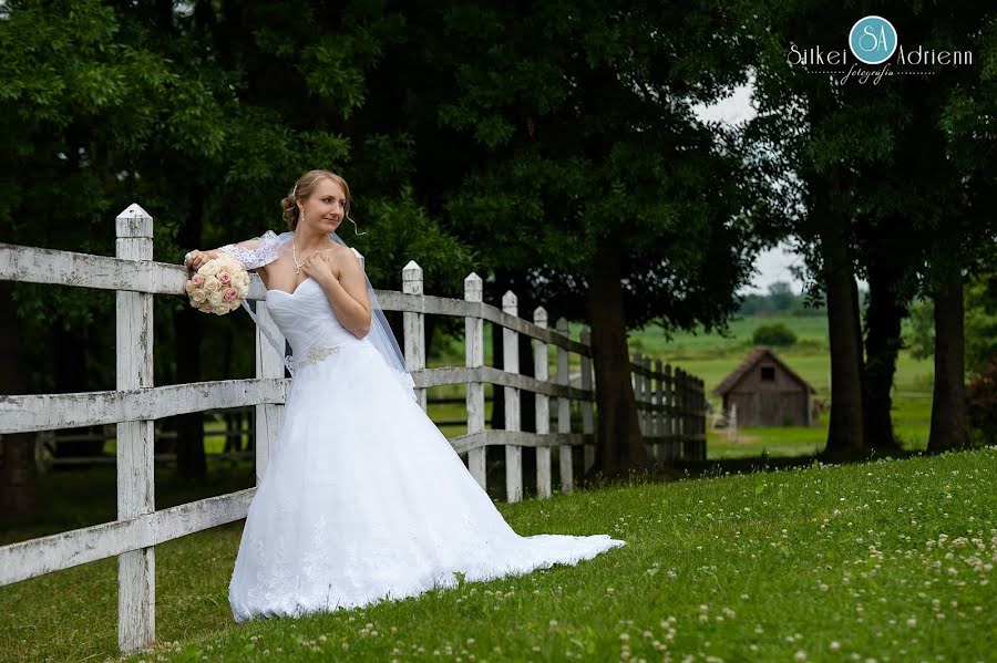 Bröllopsfotograf Adrienn Sitkei (sitkeiadrienn). Foto av 24 juni 2022