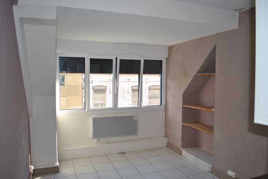 Location  appartement 1 pièce 17 m² à Valenciennes (59300), 380 €