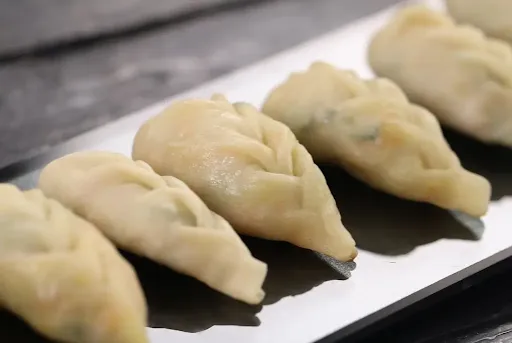 Chicken Momos [5 Pieces]