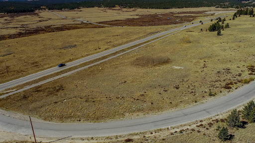 Country road through dry plains - Prestige land for sale in Fairplay
