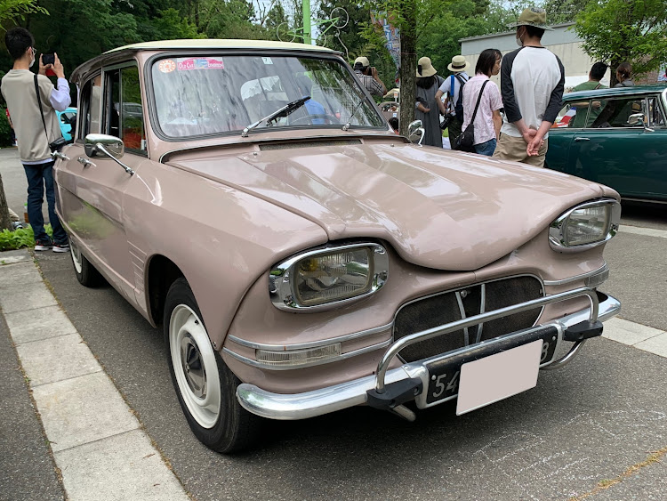 156の🇫🇷フレンチトーストピクニック🥪🧺・第二弾🇫🇷・会場に並ぶフランス車たち🇫🇷・金津創作の森美術館に関するカスタム事例の投稿画像14枚目