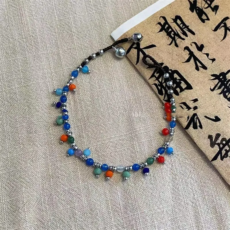 Retro kralenarmband met luxe uitstraling en niche-appeal. Verfijn je stijl met deze unieke armband.
