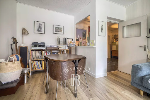 Apartment 5