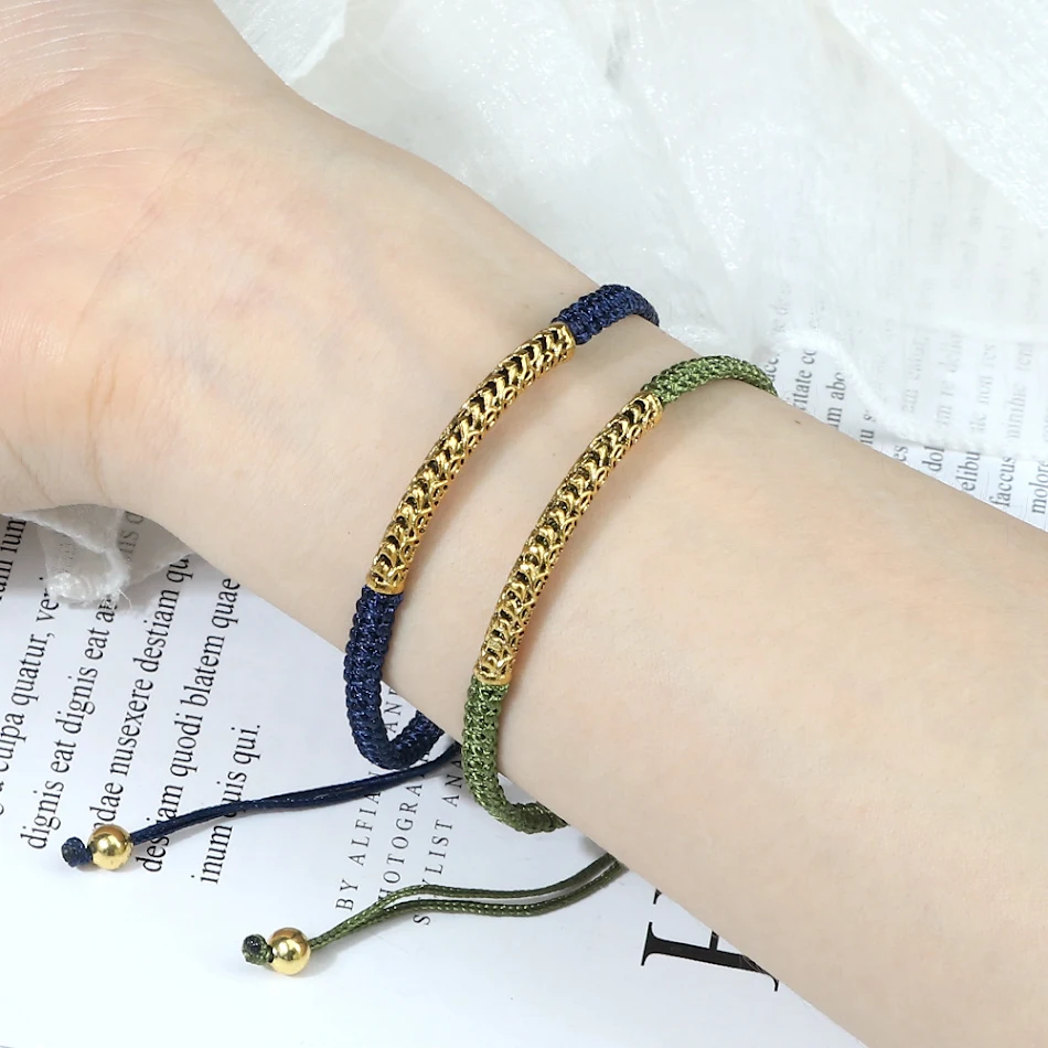 Gevlochten holle mode armband van legering, een stijlvol accessoire dat duurzaamheid, lichtheid en modern design combineert om je stijl te verbeteren en op te fleuren.