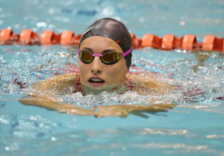 Tatjana Schoenmaker registered a 200m breaststroke time that sees her qualify for the Tokyo Olympics in July and August.