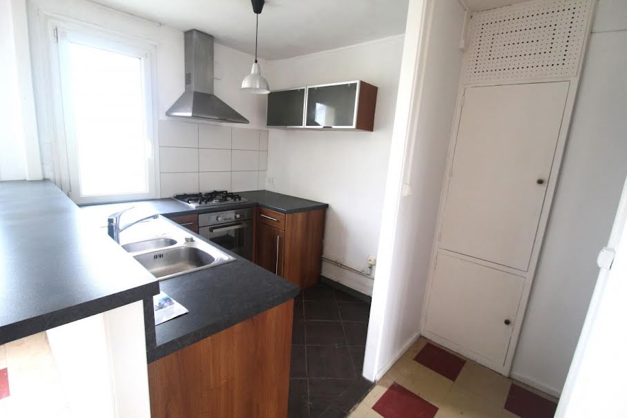 Location  appartement 4 pièces 69 m² à Saint-Quentin (02100), 700 €