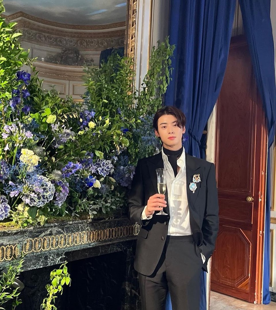 ASTRO's Cha Eunwoo Is Going Viral For His Celebrity Interactions At A  Recent Chaumet Event - Koreaboo