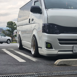 ハイエースバン KDH201V