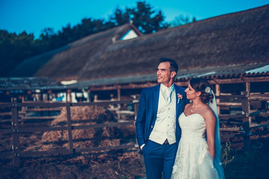 Fotografo di matrimoni Anita Nagy (anitanagy). Foto del 6 gennaio 2019