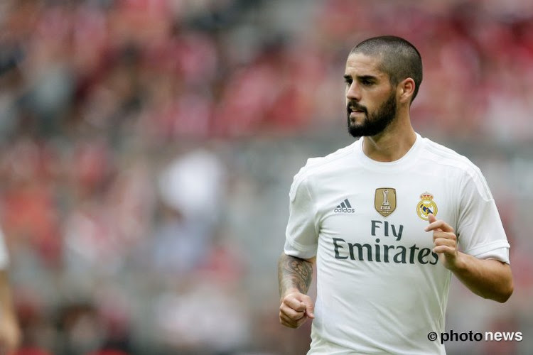 Zidane rend Isco souriant