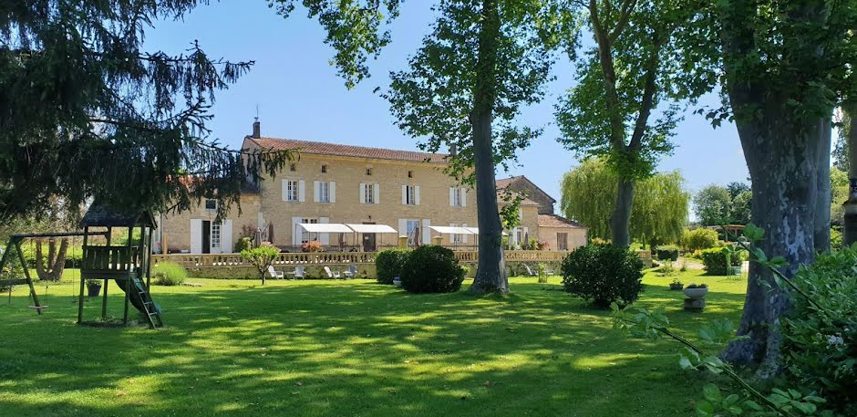 Vente château 17 pièces 580 m² à Saint-Méard-de-Gurçon (24610), 998 000 €