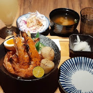 大河屋 燒肉丼 串燒