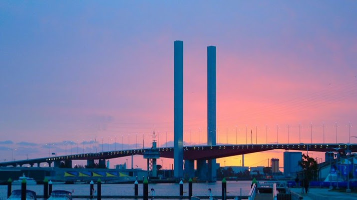 Harbor Bridge, Melbourne di salvo