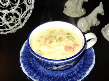 Lynn's Cheesy Vegetable Soup