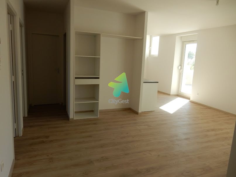 Location  appartement 3 pièces 65.3 m² à Narbonne (11100), 740 €