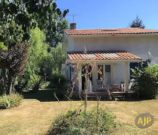 maison à Le Pian-Médoc (33)