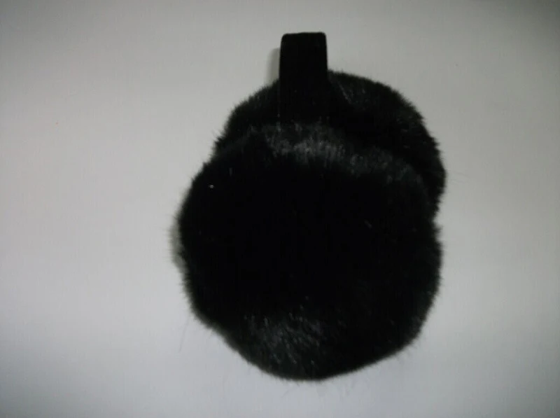Plush Earmuffs Autumn And Winter Warm, soft and cozy, providing warmth and comfort for your ears during the cold season.