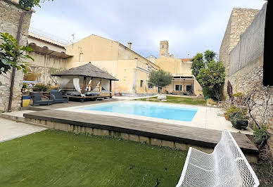 Villa avec piscine et terrasse 17