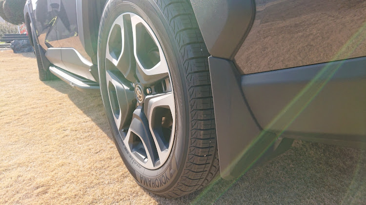 RAV4のＲＡＶ4・USマッドガード・北米純正パーツに関するカスタム事例の投稿画像3枚目
