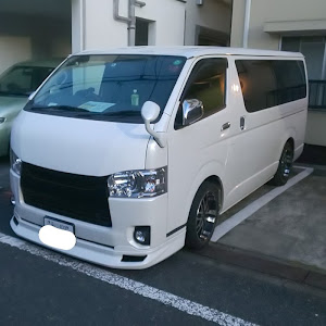 ハイエースバン TRH200V